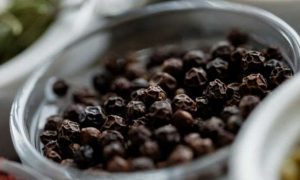 How To Prevent Dandruff With Black Pepper Use?