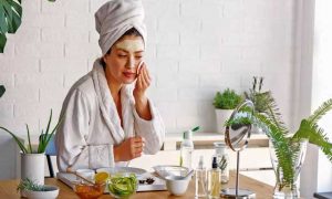 Tips To Brighten Skin With Kitchen Ingredients!
